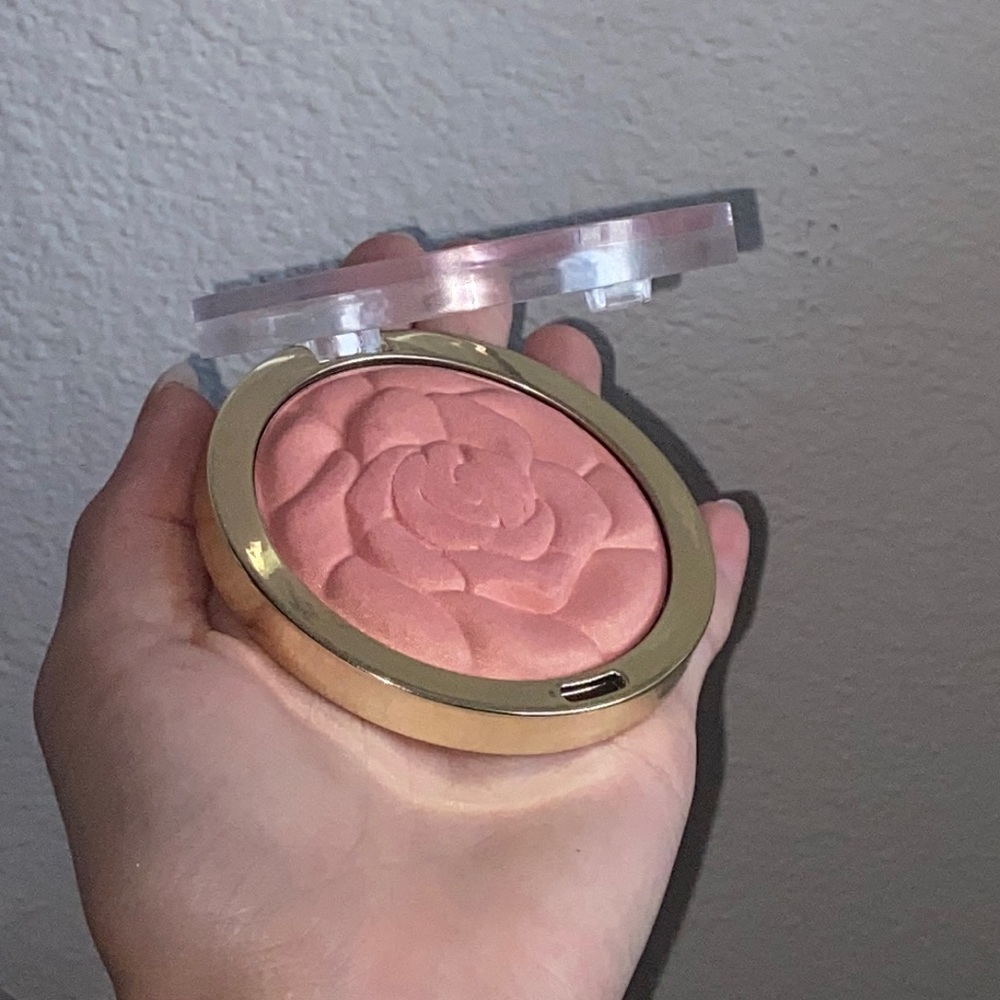MILANI ROSE BLUSH!!